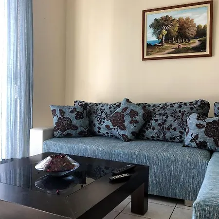 Family By Office Apartment